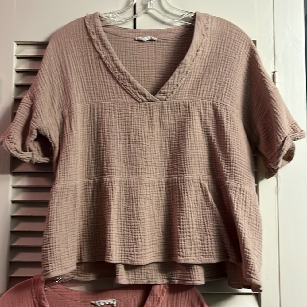 Tops - Picture 2 of 5